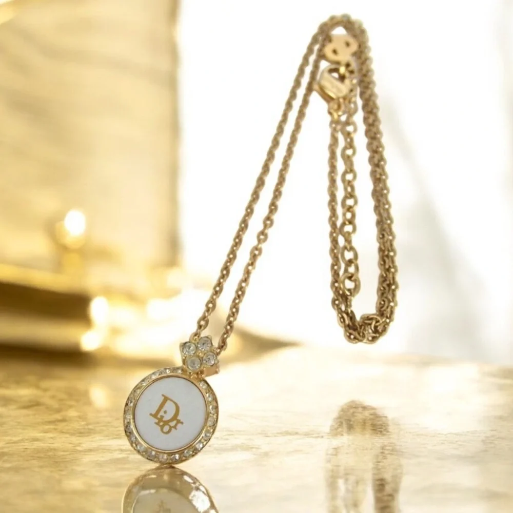 DIOR Signatura Logo Necklace- Germany 🔥 - Picture 3 of 10